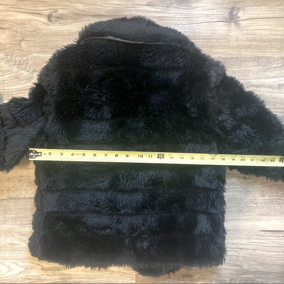 UK2LA Faux Fur Jacket - Picture 3 of 5